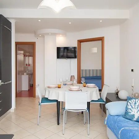 דירה Terrace With Sea View In With Wifi And Ac
