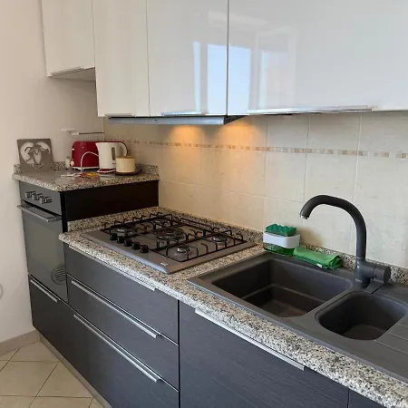 דירה Terrace With Sea View In With Wifi And Ac *