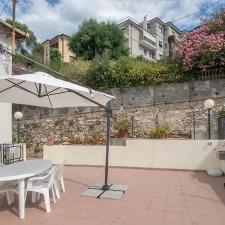 Terrace With Sea View In With Wifi And Ac בורג'ו ורצי